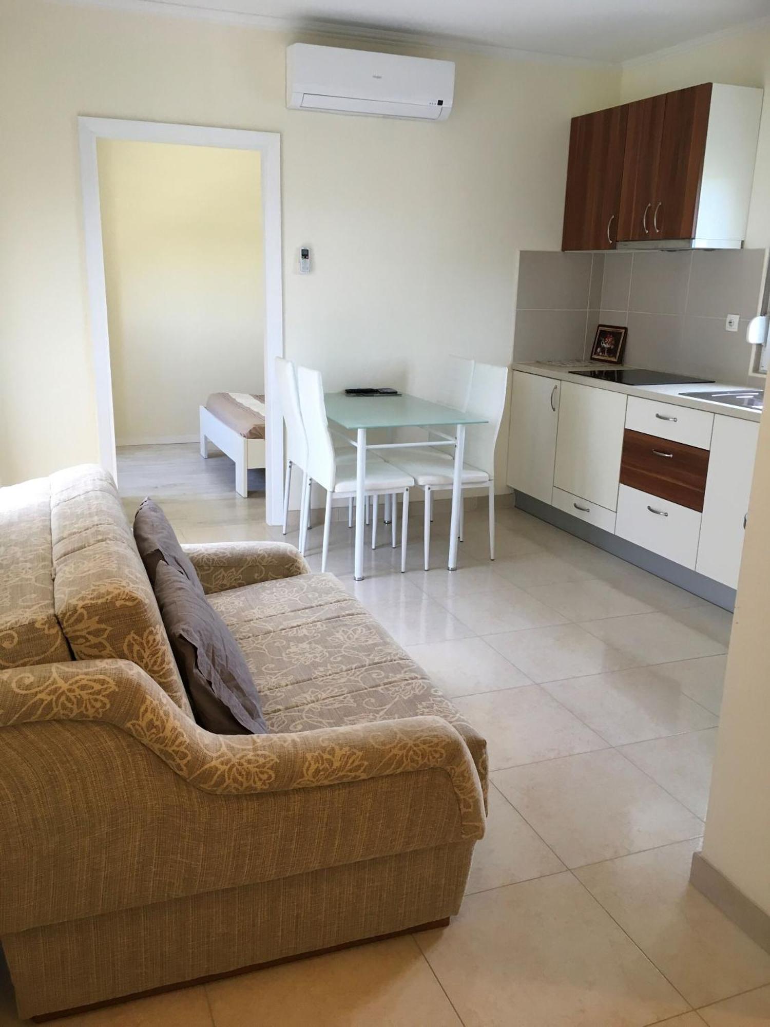 Apartments Lipovica Sukošan Eksteriør billede
